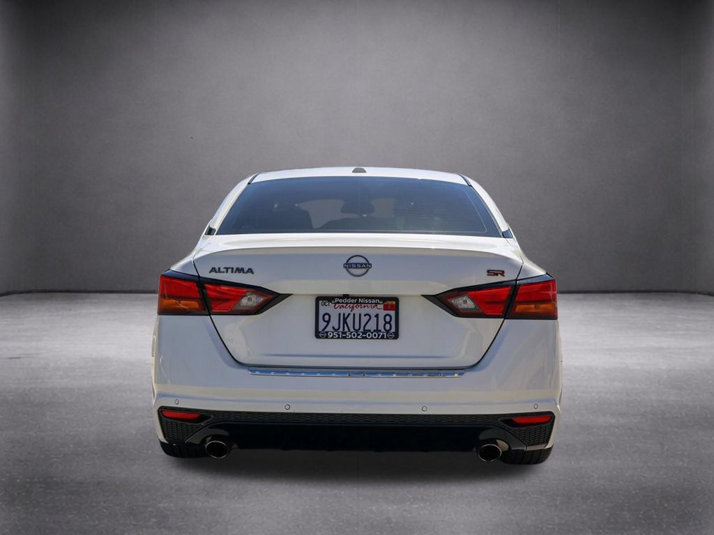 Used 2023 Nissan Altima 2.5 SR w/ SR Premium Package FWD image 6