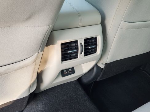 Used 2019 Nissan Altima 2.5 SV image 39