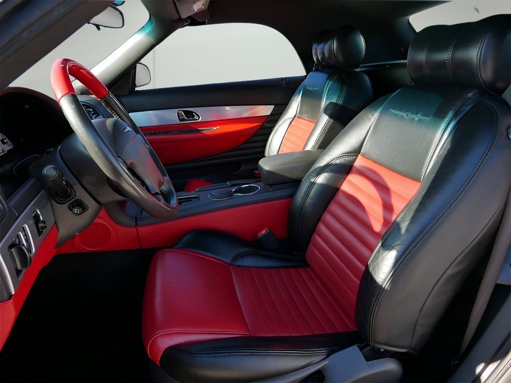 Used 2002 Ford Thunderbird RWD image 17