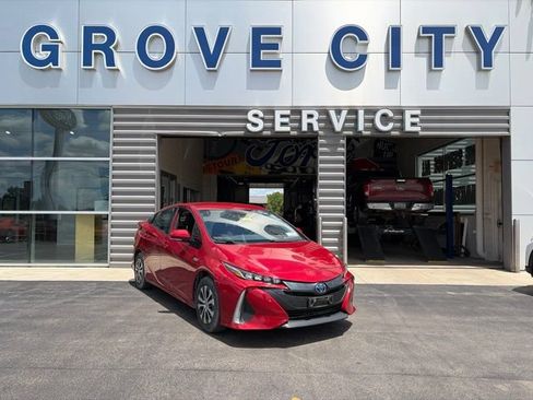 Used 2020 Toyota Prius Prime LE FWD image 1