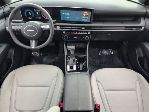 Used 2025 Hyundai Santa Cruz SEL FWD image 25