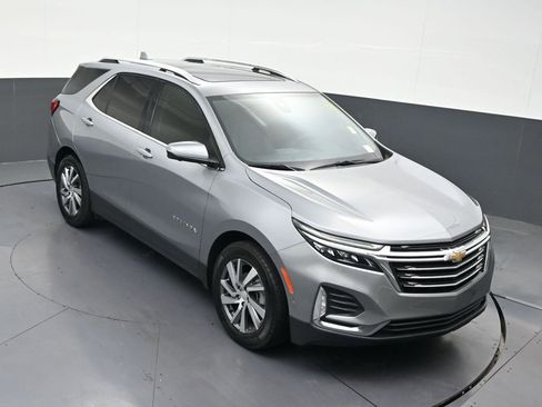 Used 2023 Chevrolet Equinox Premier FWD image 23
