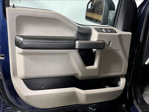 Used 2020 Ford F150 XLT w/ Equipment Group 302A Luxury AWD/4WD image 18