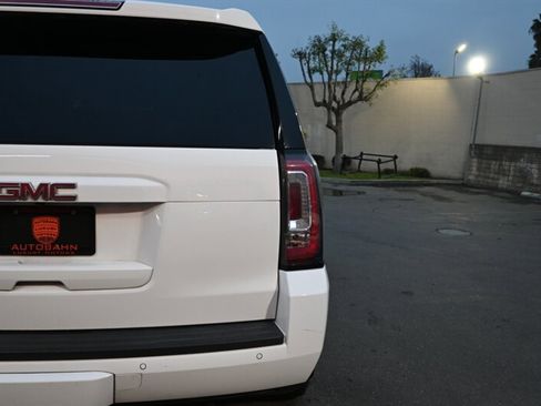 Used 2018 GMC Yukon SLE image 12