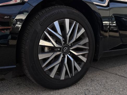 Used 2023 Nissan Altima 2.5 SV image 10