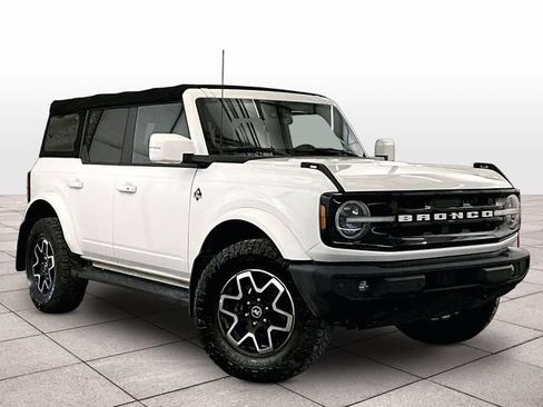 Certified 2021 Ford Bronco Outer Banks AWD/4WD image 2
