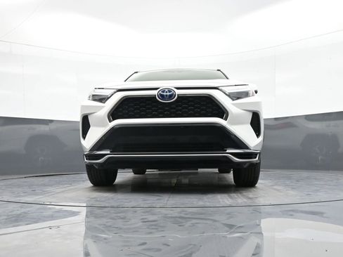 Certified 2023 Toyota RAV4 SE image 28