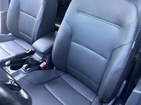 Used 2015 Volkswagen Golf TDI S image 16