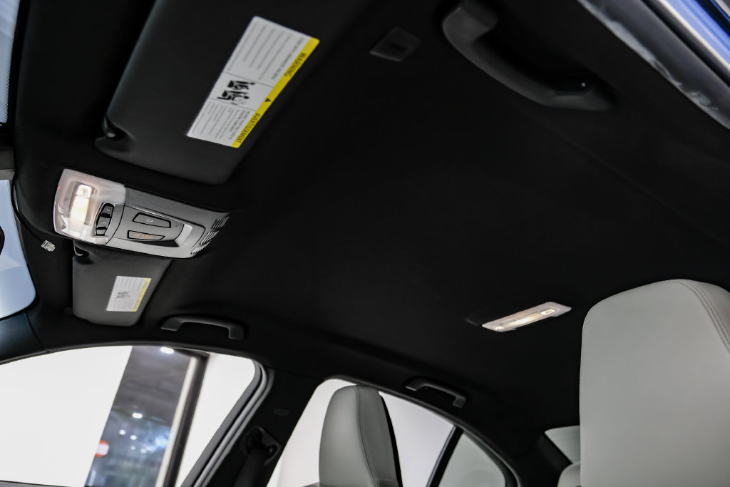 Used 2018 BMW M3 RWD image 42