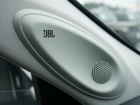 Used 2024 Toyota Highlander Platinum image 32