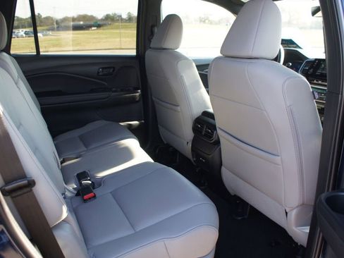 Used 2025 Honda Passport EX-L image 21