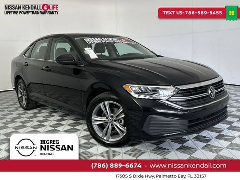 Used 2024 Volkswagen Jetta SE FWD image 1