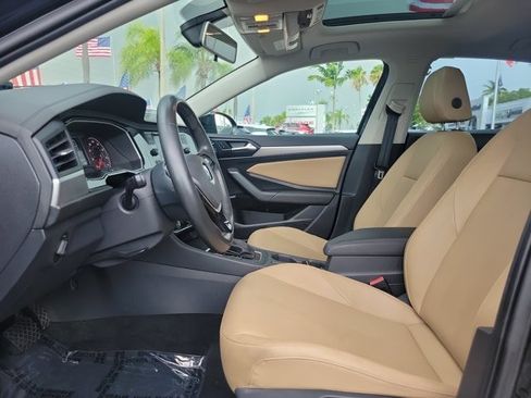 Used 2020 Volkswagen Jetta SE w/ SE Cold Weather Package FWD image 19