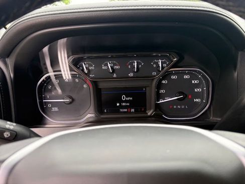 Used 2021 GMC Sierra 1500 SLT w/ X31 Off-Road Package AWD/4WD image 9