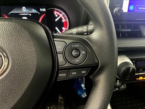 Used 2025 Toyota RAV4 LE image 23