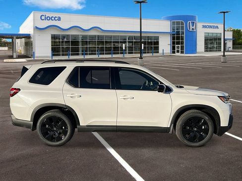 New 2026 Honda Pilot Black Edition image 6