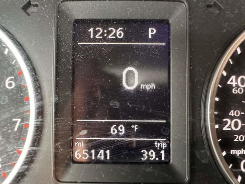 Used 2017 Volkswagen Tiguan Limited w/ Premium Package AWD/4WD image 30