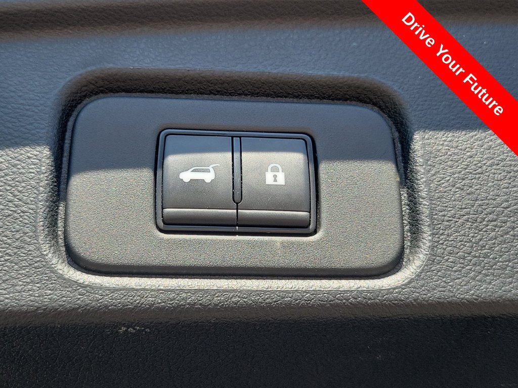 Used 2025 Nissan Pathfinder SV FWD image 25