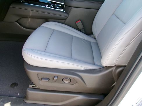 New 2026 Chevrolet Suburban Z71 w/ Comfort Package image 19