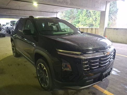 Used 2025 Chevrolet Equinox LT image 2