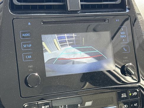 Used 2019 Toyota Prius XLE image 23