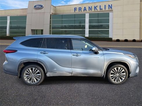 Used 2020 Toyota Highlander Platinum image 8