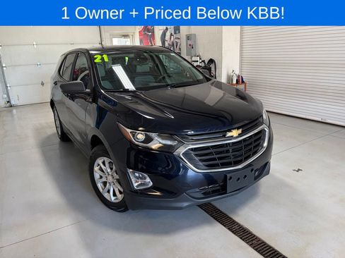 Used 2021 Chevrolet Equinox LS w/ LS Convenience Package AWD/4WD image 2