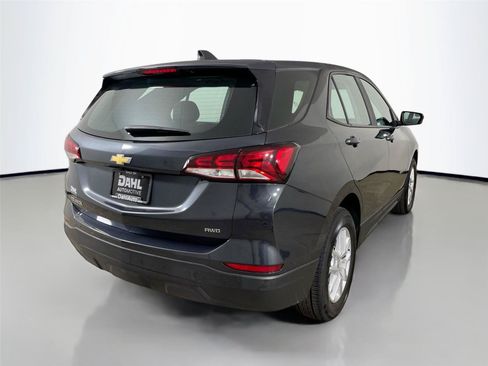 Used 2022 Chevrolet Equinox LS AWD/4WD image 13