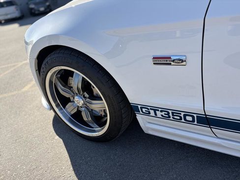 Used 2011 Ford Mustang GT Premium image 22