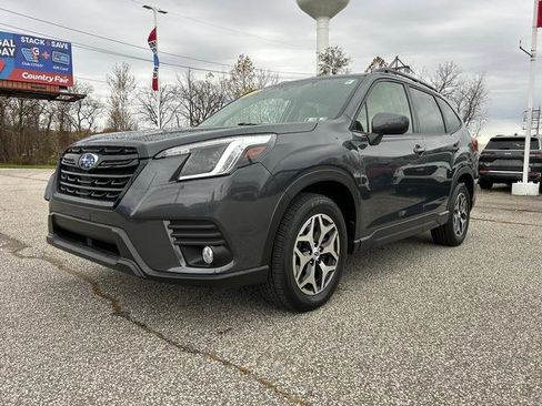 Used 2023 Subaru Forester Premium image 7