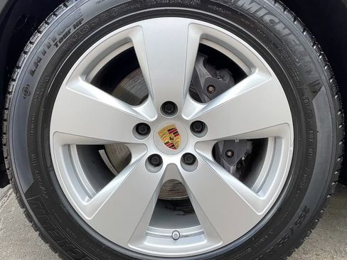 Used 2019 Porsche Cayenne AWD/4WD image 12