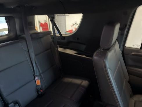 Used 2022 Chevrolet Suburban RST w/ Luxury Package AWD/4WD image 46
