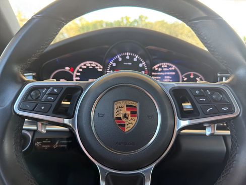 Used 2018 Porsche Panamera 4 image 37