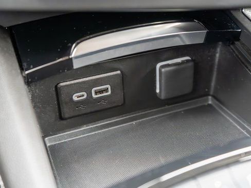 Used 2023 Buick Envision Preferred image 32