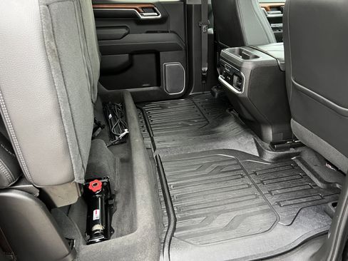 Used 2023 GMC Sierra 1500 Denali w/ Denali Reserve Package image 19