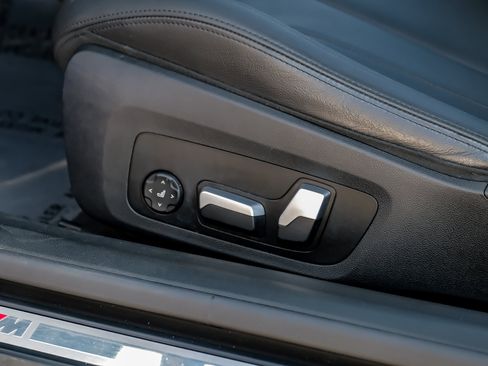 Used 2021 BMW 430i Coupe w/ M Sport Package image 37