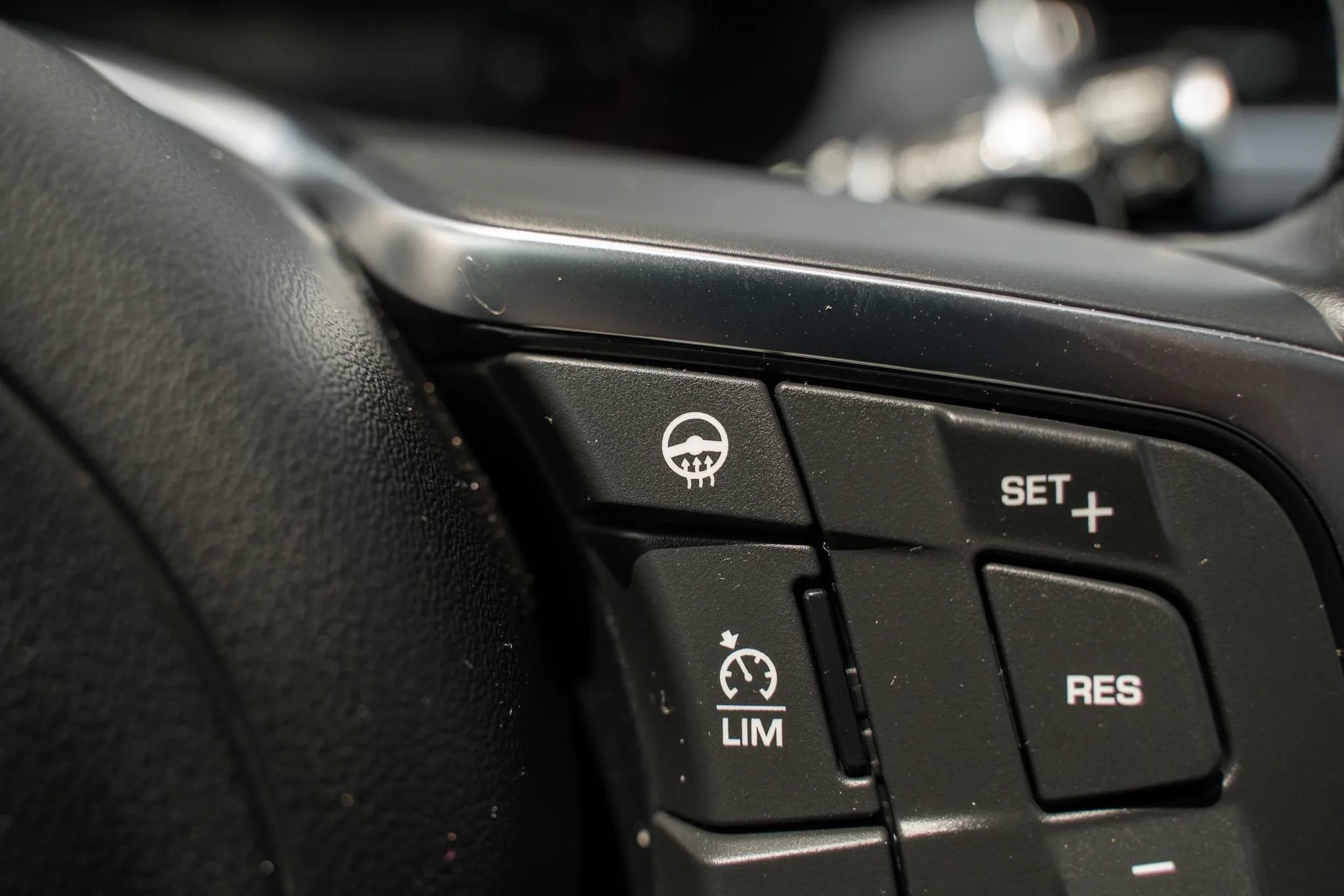 Used 2020 Jaguar E-PACE SE AWD/4WD image 23