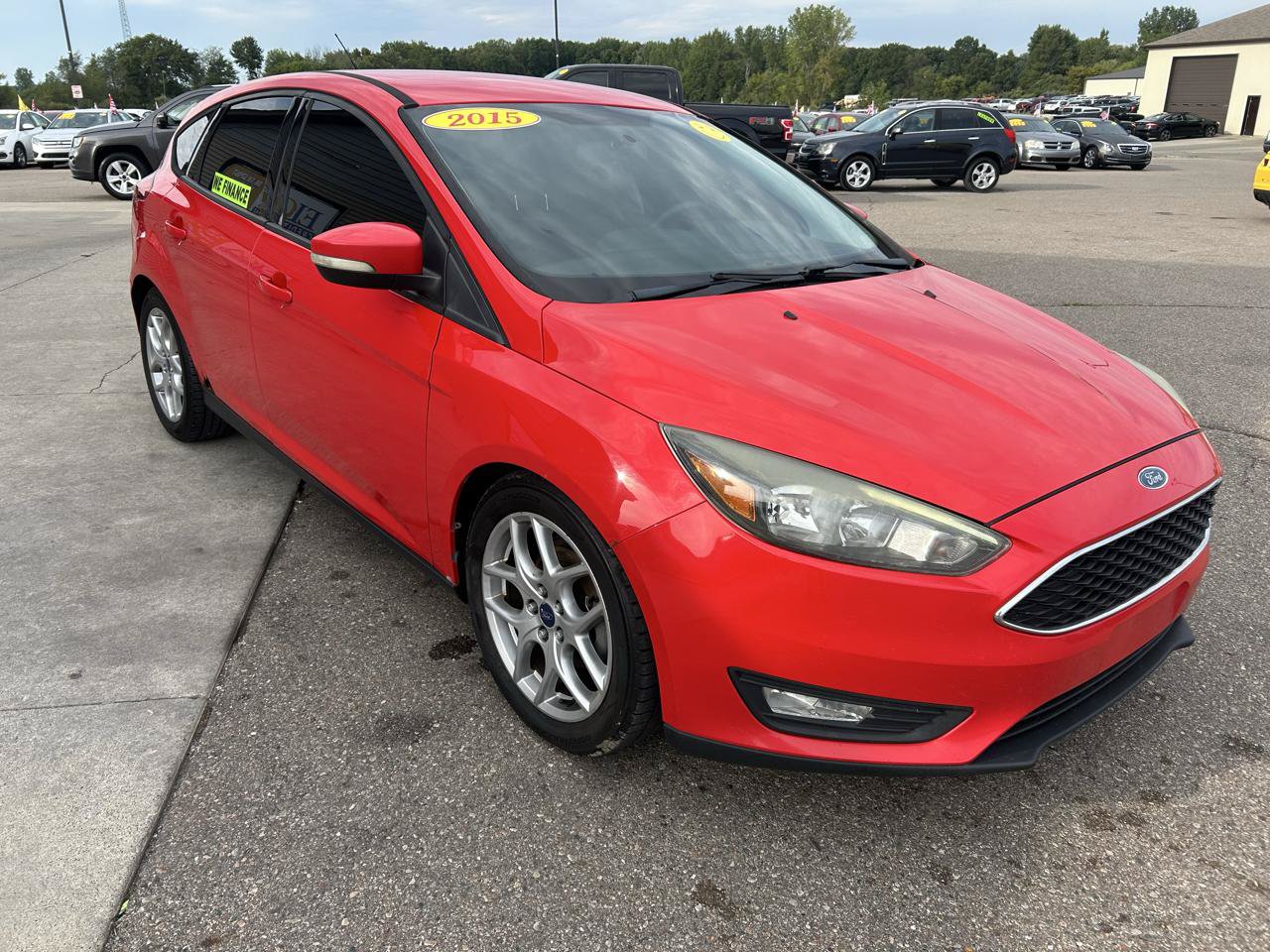 Used 2015 Ford Focus SE w/ Equipment Group 201A FWD image 3