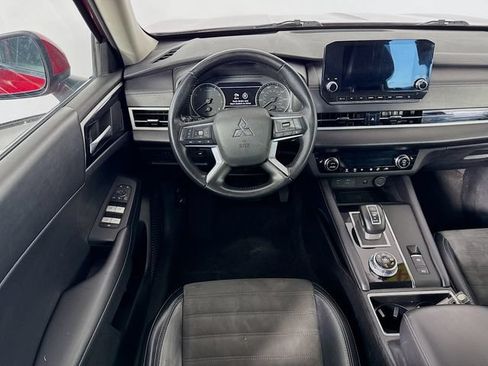 Used 2024 Mitsubishi Outlander SE FWD image 23
