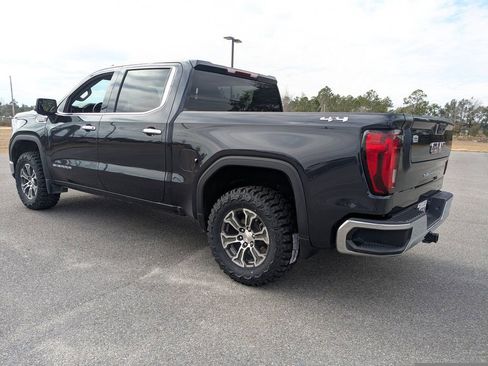 Used 2025 GMC Sierra 1500 SLT image 6