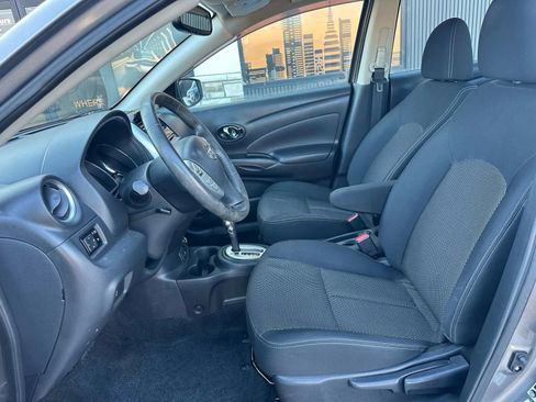 Used 2017 Nissan Versa SV w/ SV Special Edition Package image 7