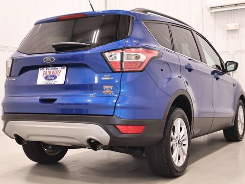 Used 2017 Ford Escape SE w/ Equipment Group 201A AWD/4WD image 9