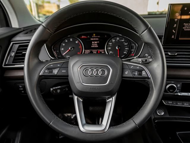 Used 2023 Audi Q5 2.0T Premium w/ Convenience Package AWD/4WD image 19