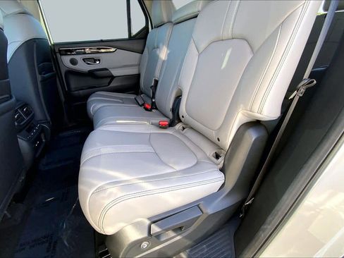 Used 2025 Honda Pilot EX-L image 20