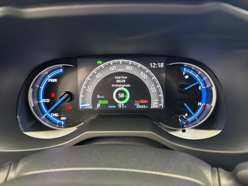 Certified 2025 Toyota RAV4 LE AWD/4WD image 16
