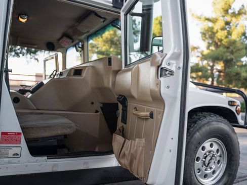 Used 1994 HUMMER H1 4-Door Hard Top AWD/4WD image 27