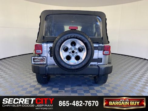 Used 2014 Jeep Wrangler Unlimited Sport image 6
