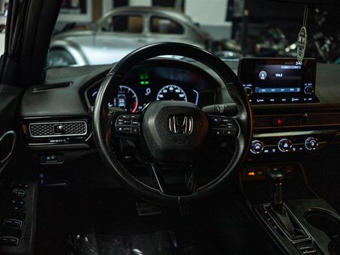 Used 2023 Honda Civic Sport image 14