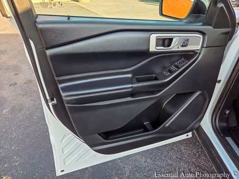 Used 2020 Ford Explorer Limited image 26