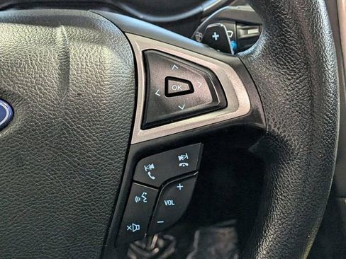 Used 2019 Ford Fusion SE AWD/4WD image 25